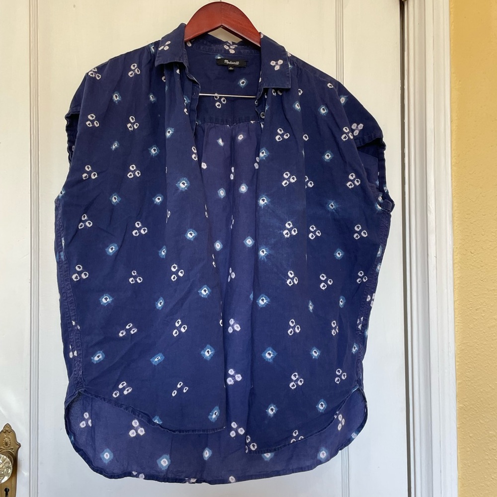 MADEWELL Dark Blue Cap Sleeve Button up top - Size M
